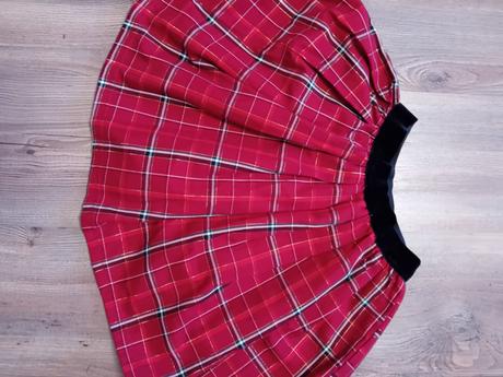 Vianočná sukňa, 158