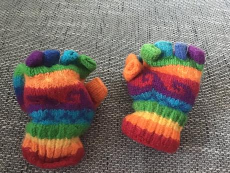 Rukavice farebné,