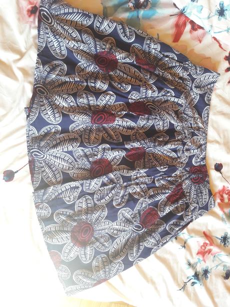 Sukna s kvetmy, evie,44