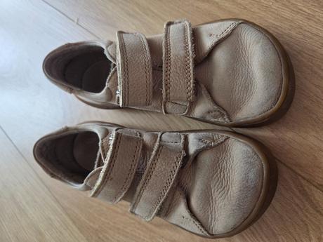 Topánky, baťa,28