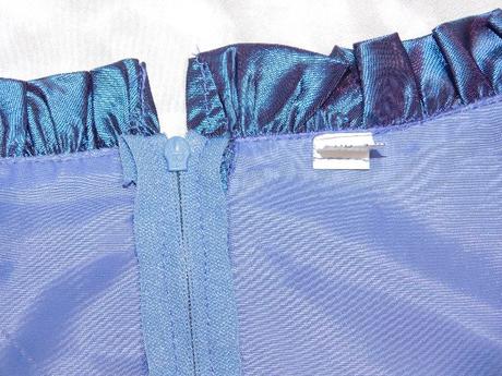 Pekny kvalitny dirndl kroj, 38