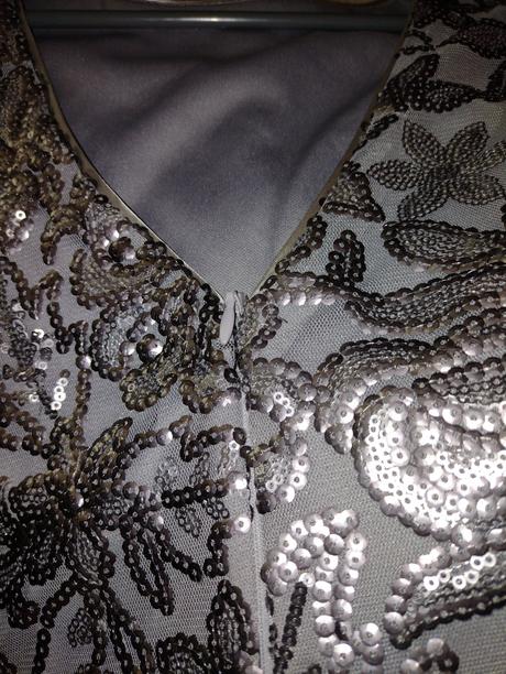 Flitrove šaty, amisu,36