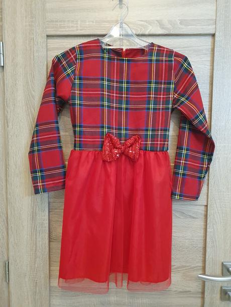 Slávnostné šaty, 134