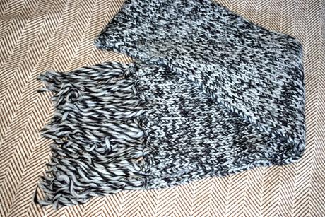 Dlhý teplý šál so strapcami, xl