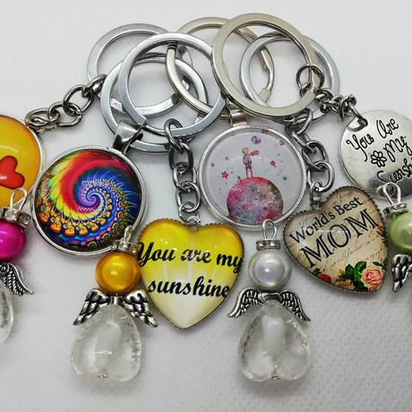 Handmade náramky, kľúčenky, talizman do auta, 