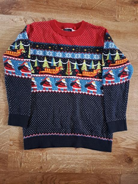 Sveter s vianočným motívom, 116