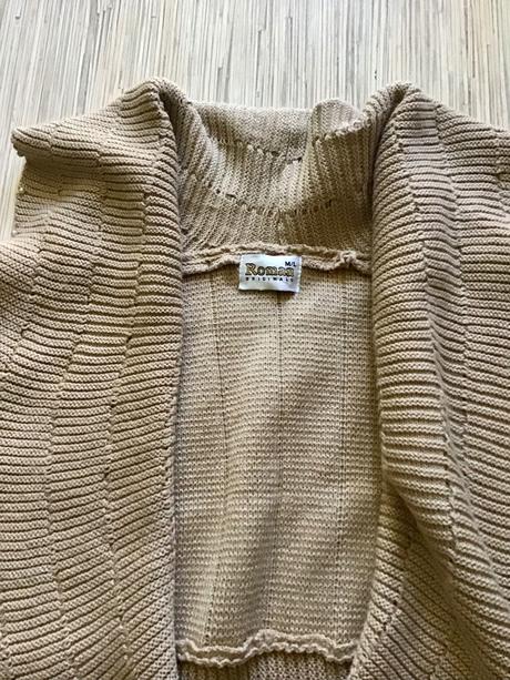 Krásny kardigan roman, l