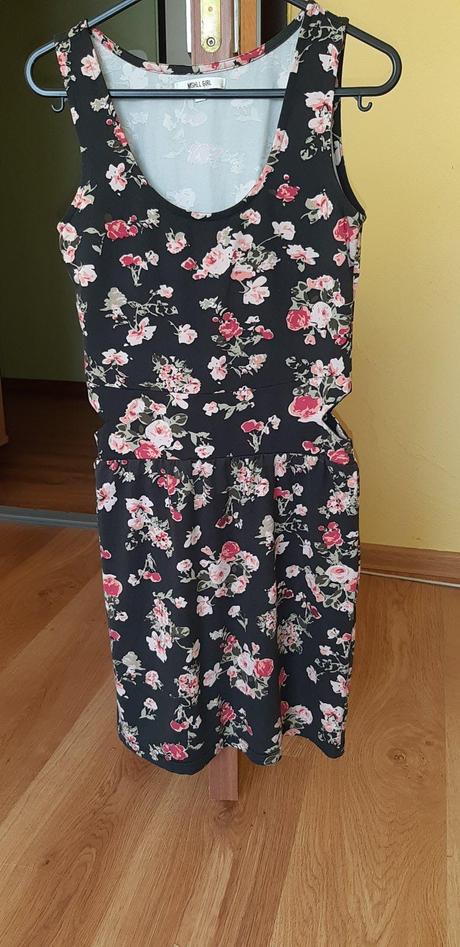 Letné šaty s kvetinami, gate,s