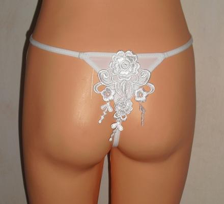 Sexy ozdobne biele tangaciky, s