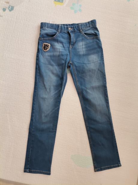 Raz oblecene rifle 152/158, benetton,152