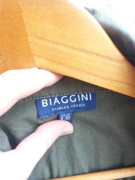 Tmavozelená bunda, 38