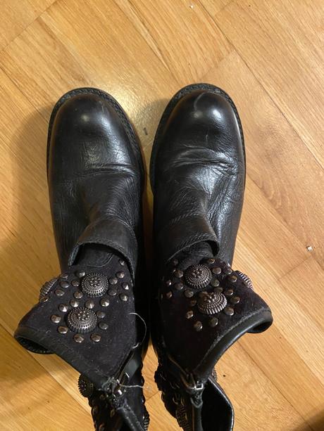 Vybijane clenkove topanky, 38