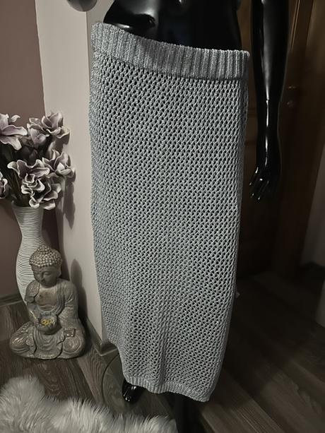 Komplet sukňa + top sivá so striebornou niťou, l / m