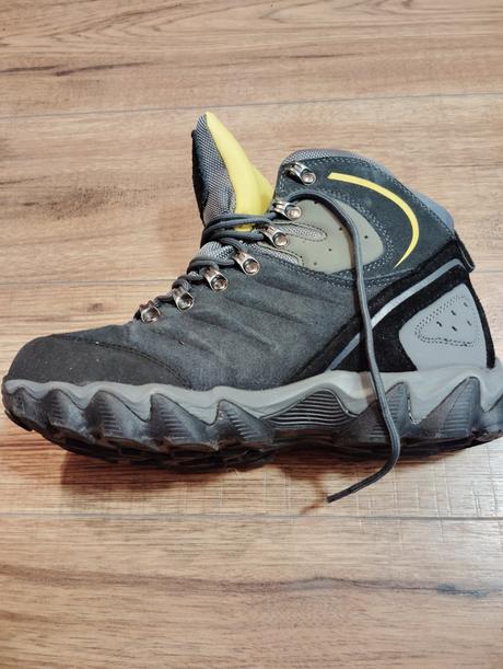 Turistické topánky značky alpinex, 38