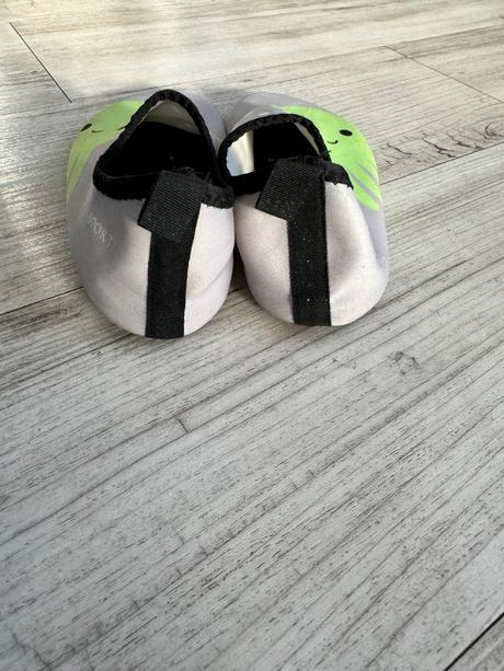 Topánky do vody, 30