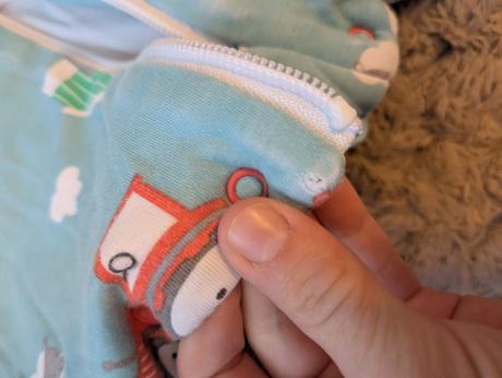 Zimný spavcí vak - nožičkový s odopínajúcimi rukáv, 74