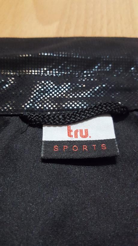 Lesklá čierna bundička, 40