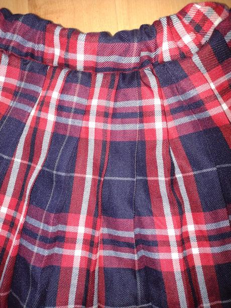 Nádherná sukňa super stav, 116