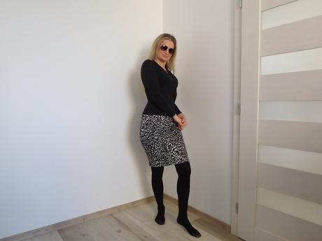 Šaty čierno biele  36/38v,, 36