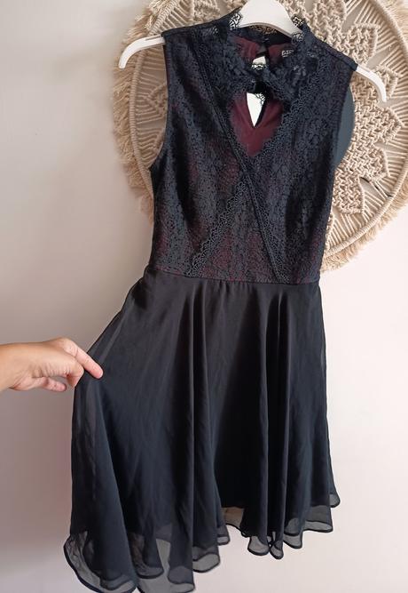 Čierne čipkované šaty, m