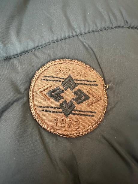 Čierna vesta s kapucňou, takko,s