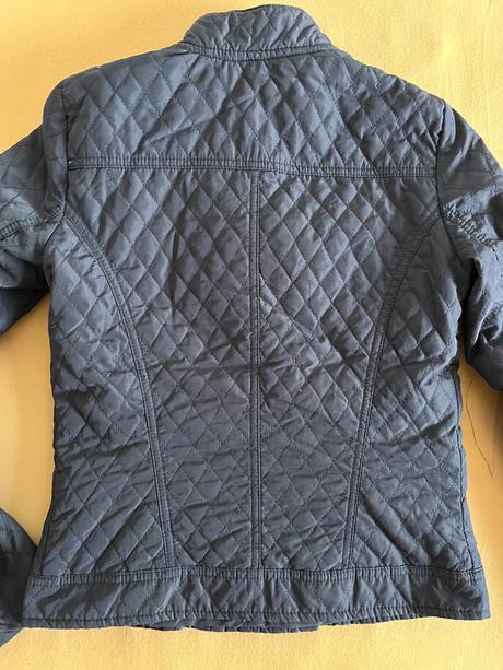 Prechodná bunda, 152