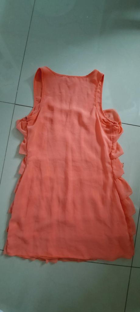 Šaty ružove volanove, s