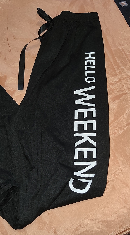 Čierne dámske pyžamo, s