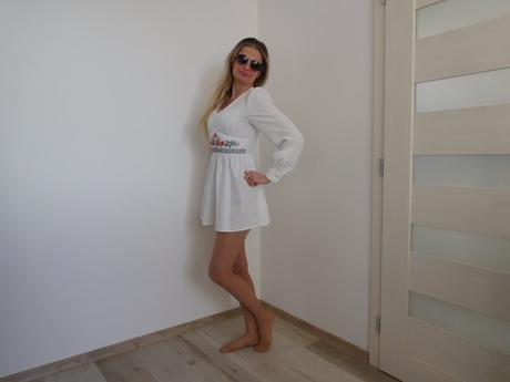 Šaty biele krátke dámske ozdobný pás-s, s