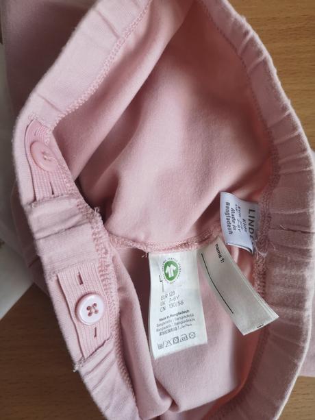 Tričko s motýľom z premenl. flitrov + capri legíny, lindex,128