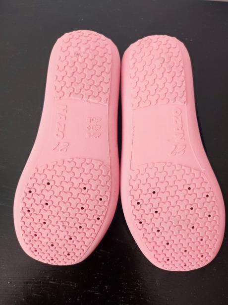 Darujem papučky, nazo,27