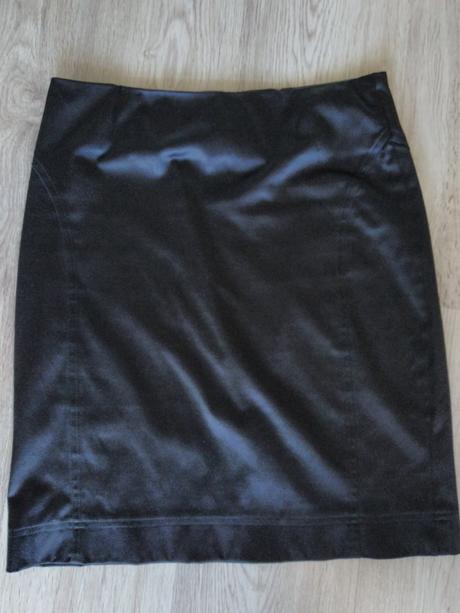 Satenova sukna 36, clockhouse,36