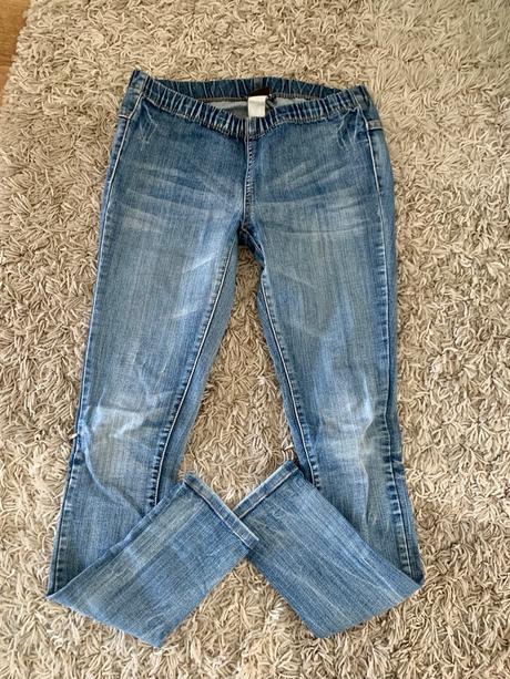 Dámske oblečenie, s