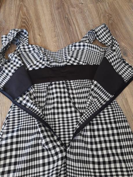 Dámske čierno-biele  šaty, xs