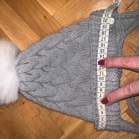 Šedá zimná čiapka, 110