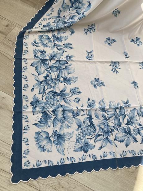 Bavlnený obrus s modrým vzorom,, 