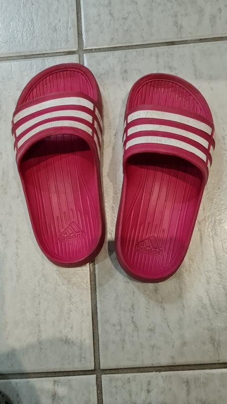Šľapky, adidas,30