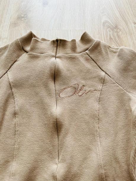 Krásne vrúbkované body poľskej značky ola voga, s