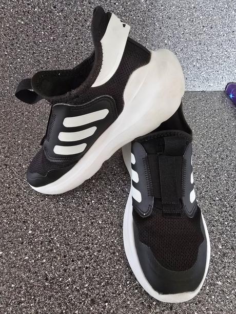 Botasky, adidas,35