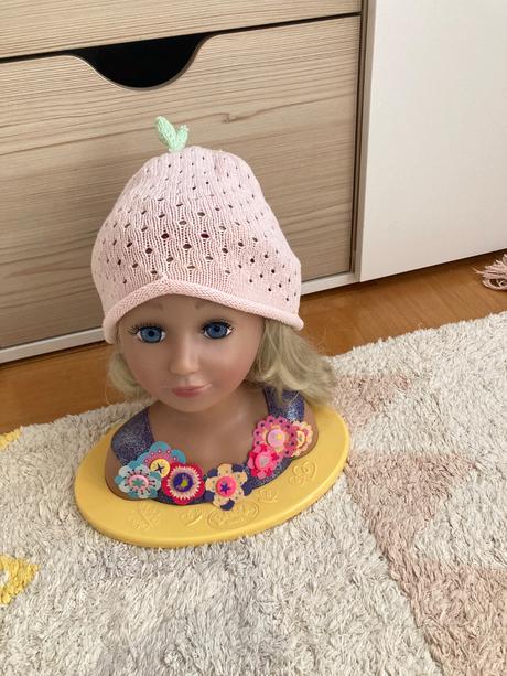 Čiapka jahoda, reserved,98