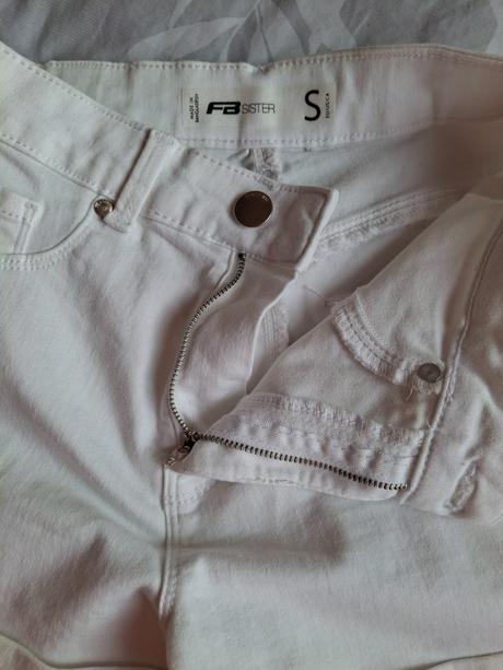 Biele kratasy, fishbone,s