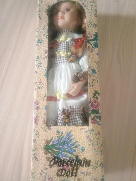 Porcelánová bábika top stav, 
