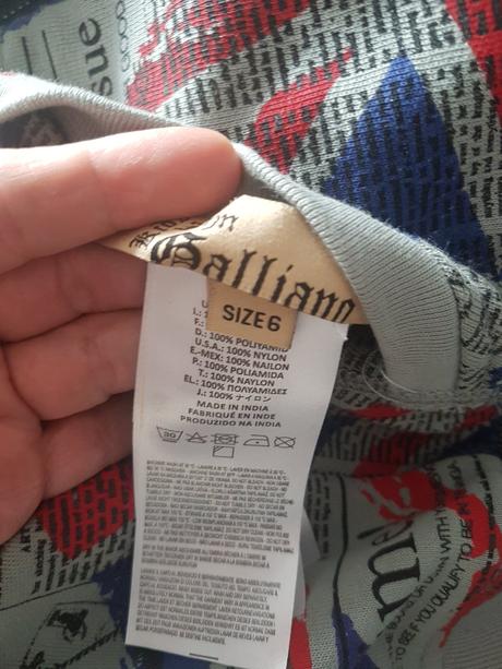 Obojstranna bundicka pre narocnejsich zn.galliano, 116