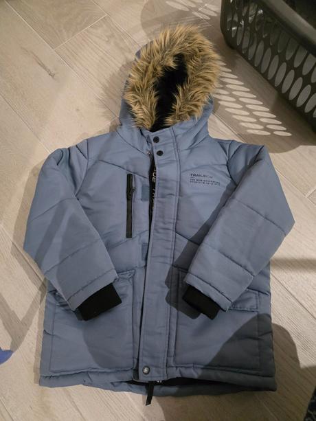 Chalcenska zimna bunda 128 reserved, reserved,128