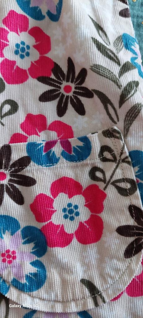 Menčestrové šaty, 104