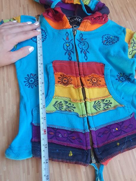 Farebna mikina hippie, 80