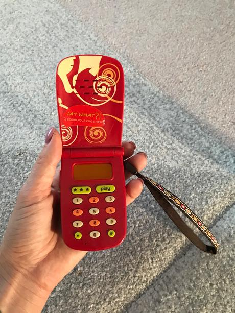 Hračkársky telefón, 