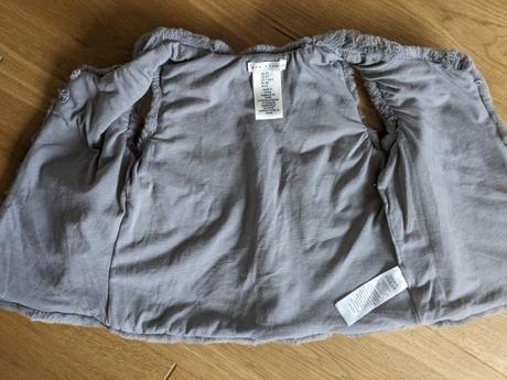 Kožušinová vesta, 92