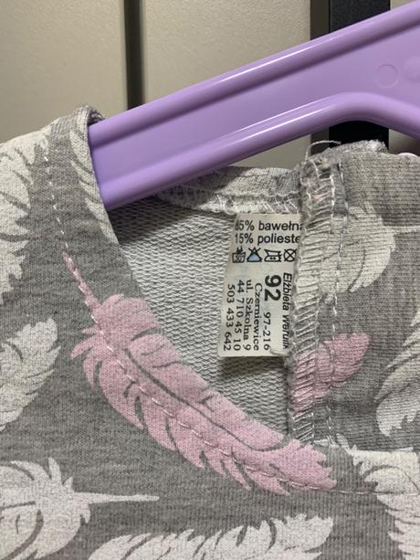 Detské sivé šaty s pierkami, 92