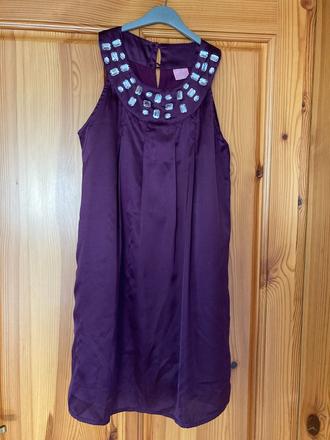 Fialové šaty, cherokee,146